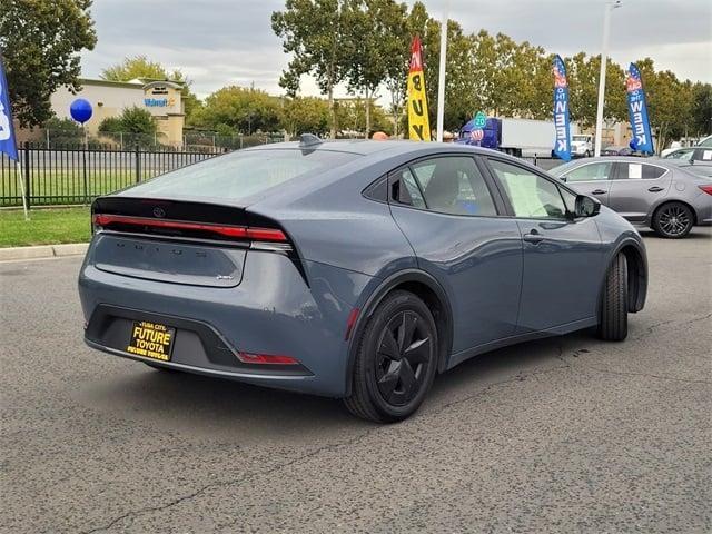 2023 toyota prius le