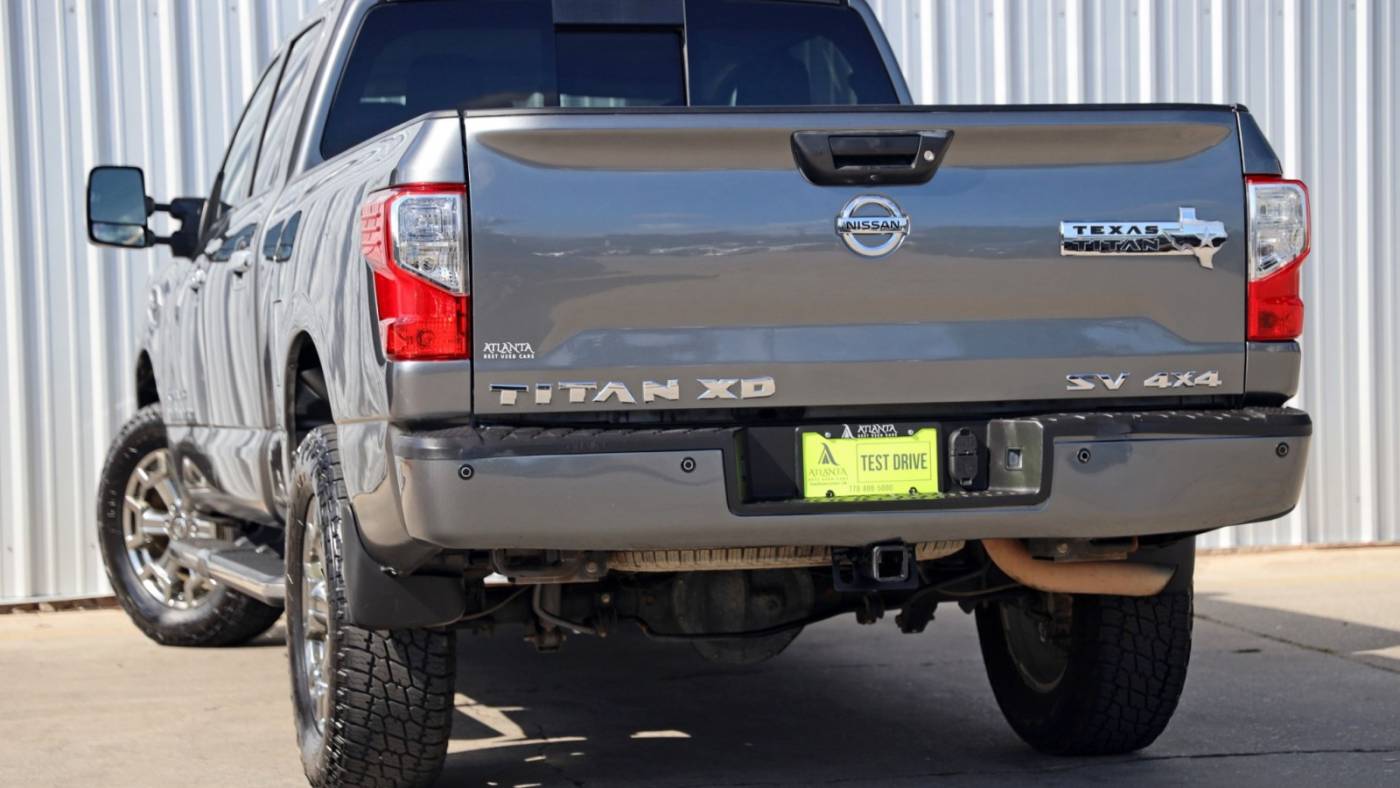 2018 nissan titan xd sv
