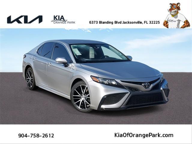 2021 toyota camry se