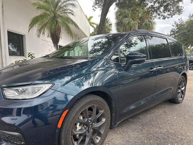 2022 chrysler pacifica limited