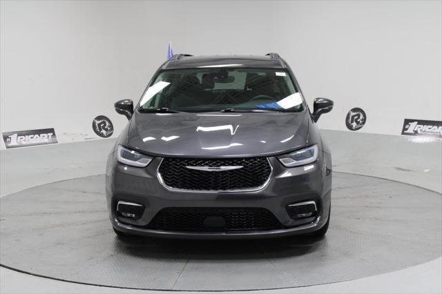 2022 chrysler pacifica touring l