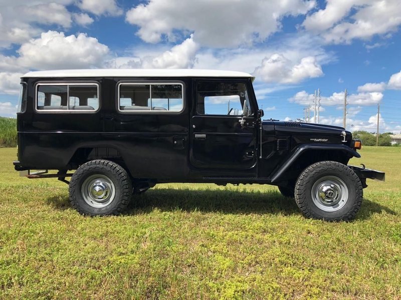 toyota fj45 land cruiser