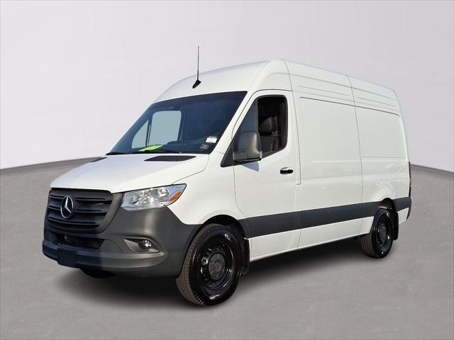 2024 mercedes-benz sprinter 2500 standard roof