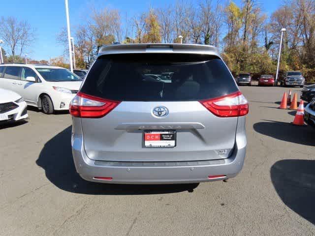 2017 toyota sienna xle