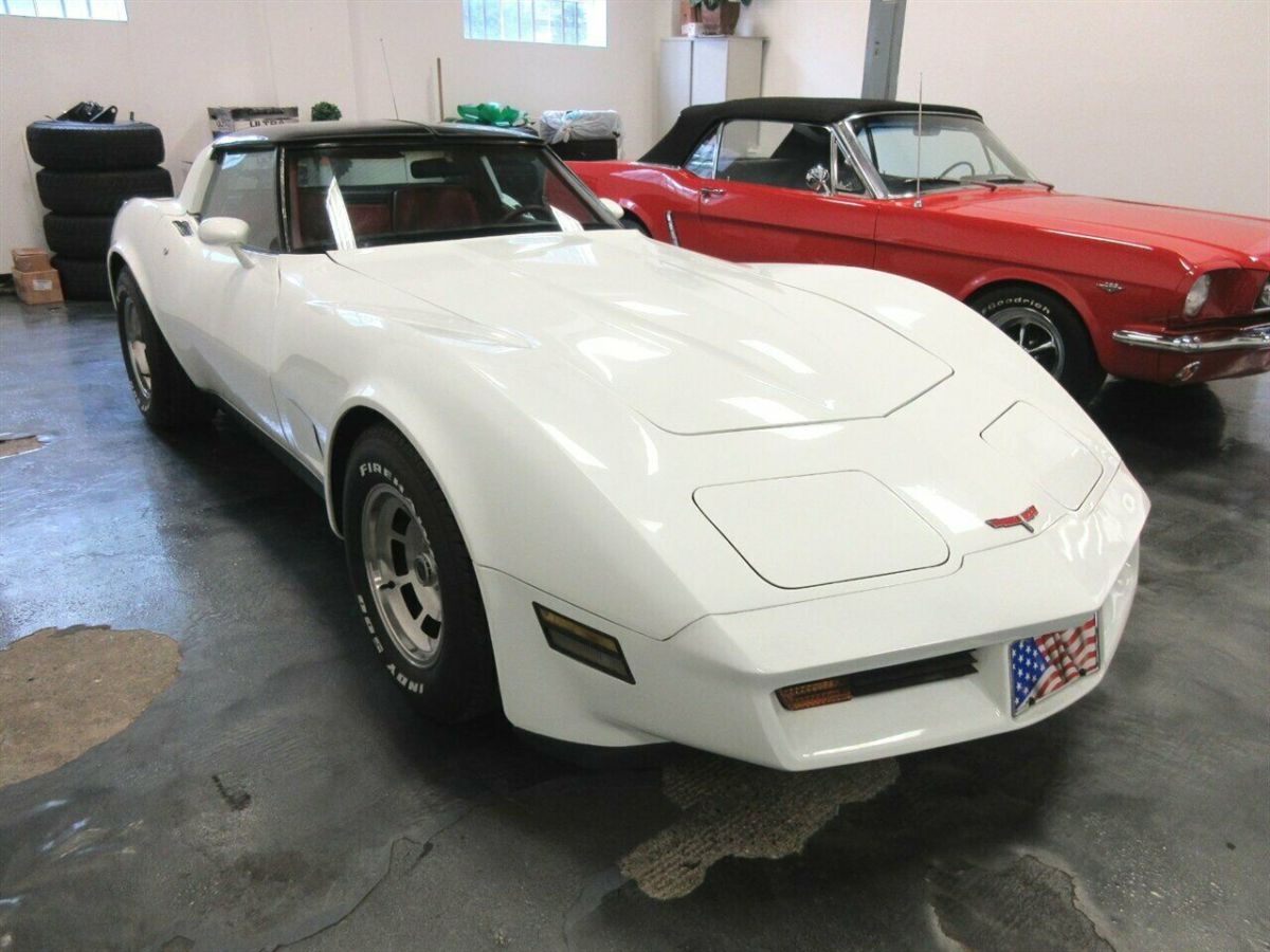 1980 chevrolet corvette coupe low miles white on red super clean sharp vette