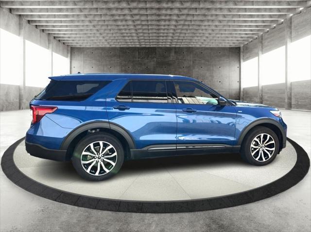2022 ford explorer st-line