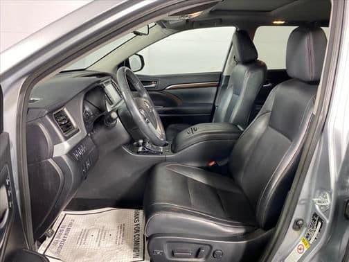 2015 toyota highlander in northwoods, illinois