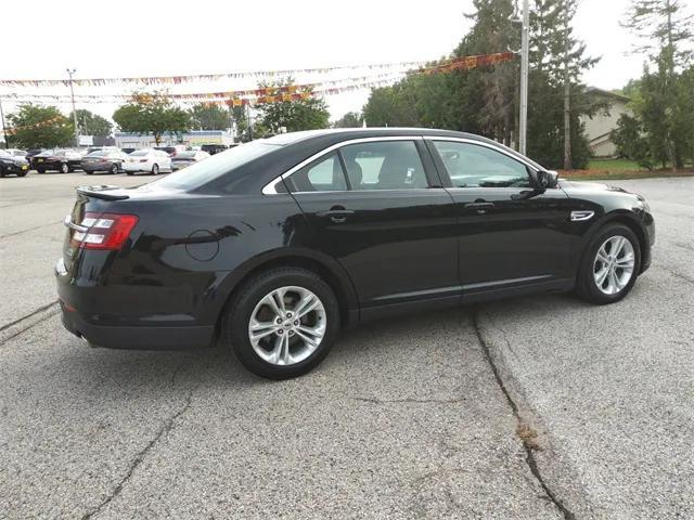 2018 ford taurus sel