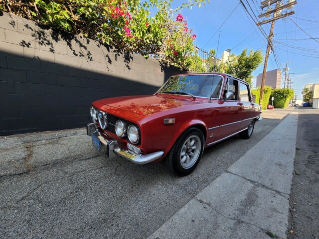 1972 alfa romeo berlina 2.0 sedan red rwd manual