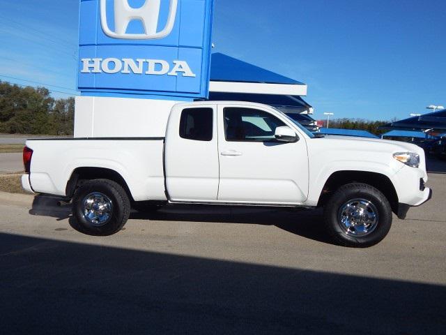 2023 toyota tacoma sr