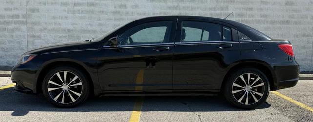 2013 chrysler 200 touring