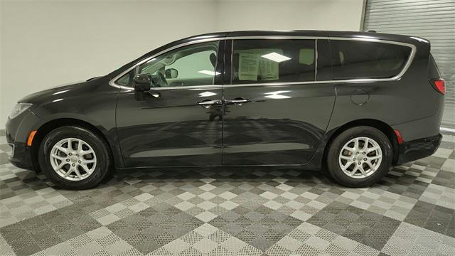 2020 chrysler pacifica touring