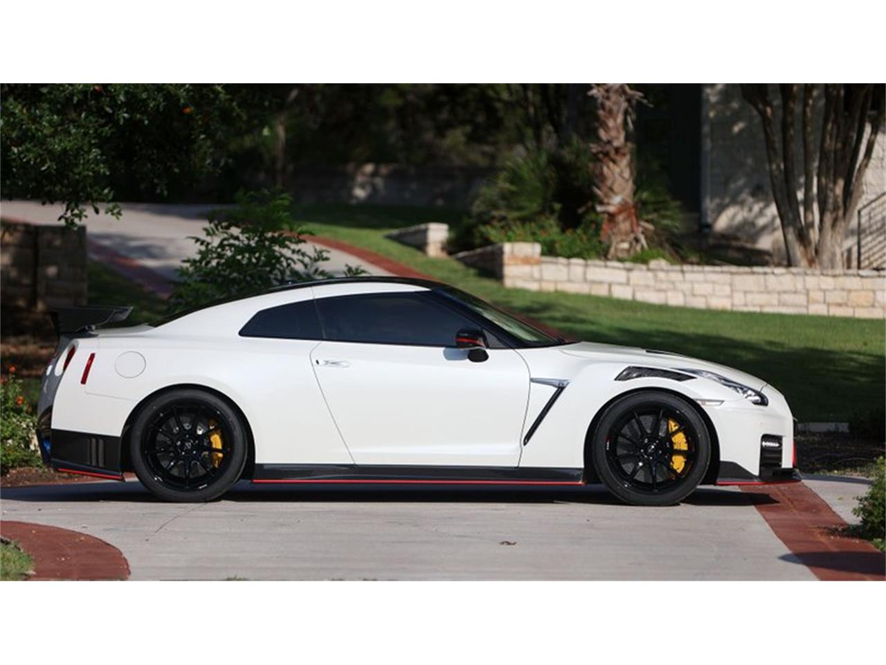 2021 nissan gt-r