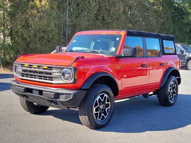 2022 ford bronco base