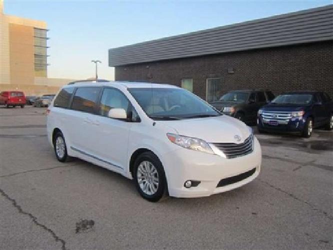 2013 toyota sienna in evansville, in