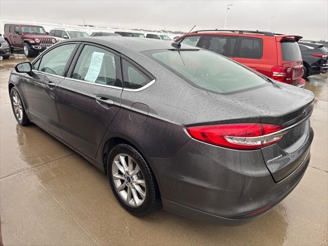 2017 ford fusion se