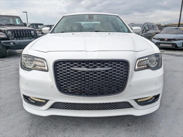 2022 chrysler 300 touring l awd