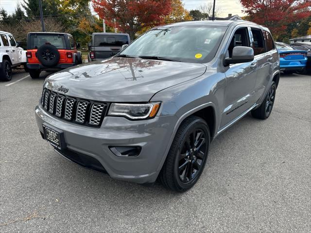 2022 jeep grand cherokee laredo