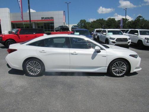2019 toyota avalon hybrid in co bluffs, iowa