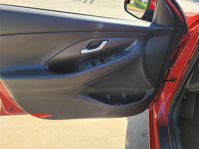 2018 hyundai elantra gt base