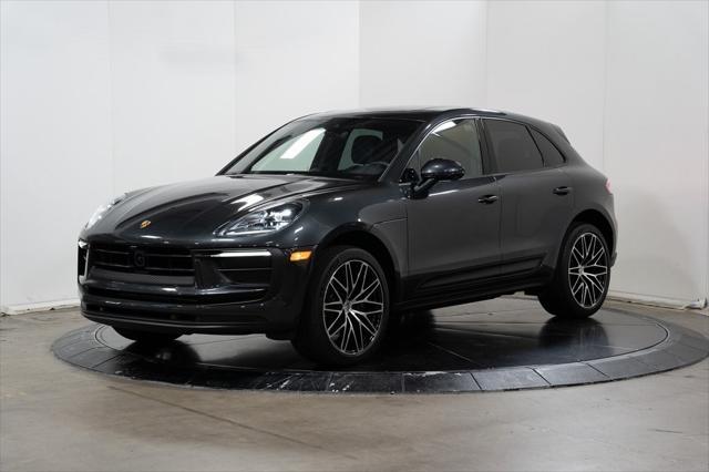 2024 porsche macan base