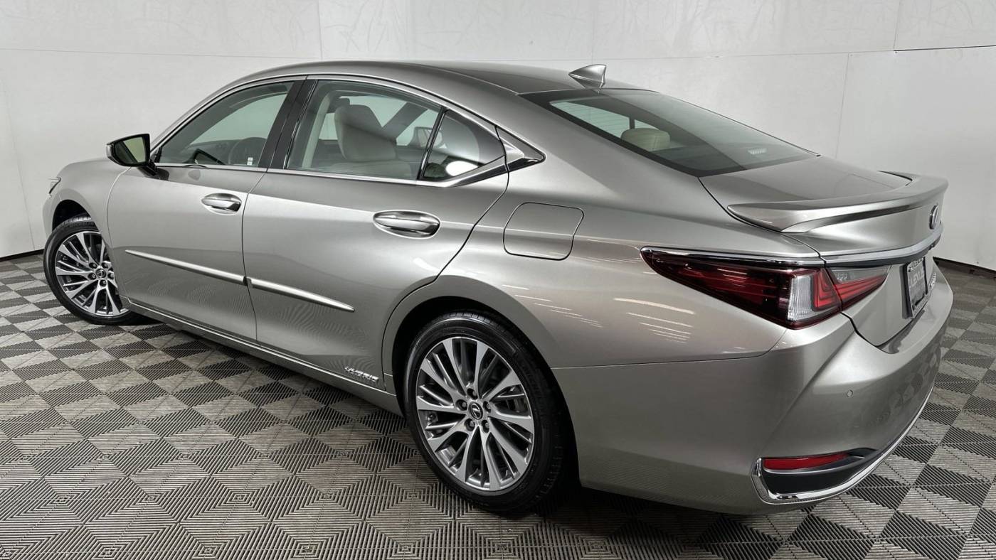 2020 lexus es 300h base