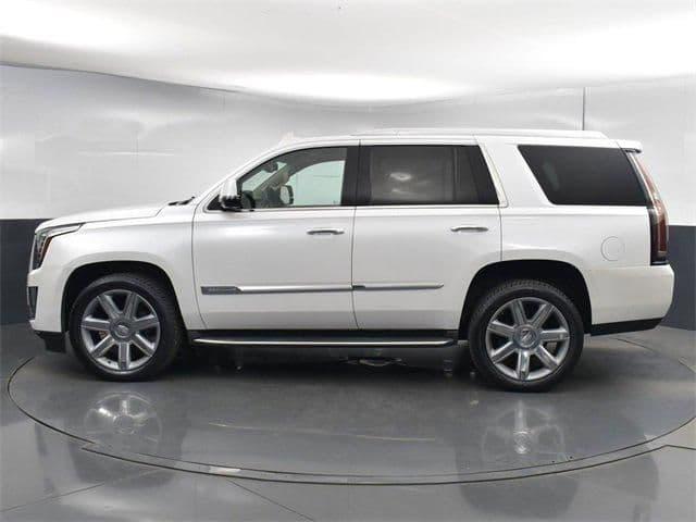 2016 cadillac escalade luxury collection in brunswick, ohio