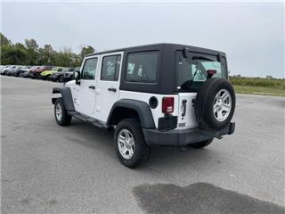 2016 Jeep Wrangler sport rhd