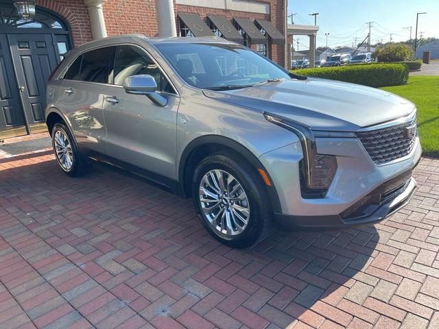 2024 cadillac xt4 premium luxury