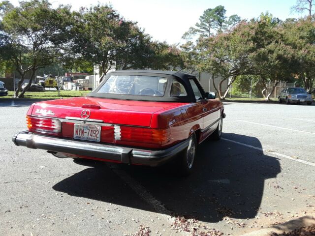 excellent condition 560 sl only 60,000 miles!