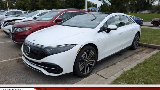 2023 Mercedes-Benz EQS premium trim package