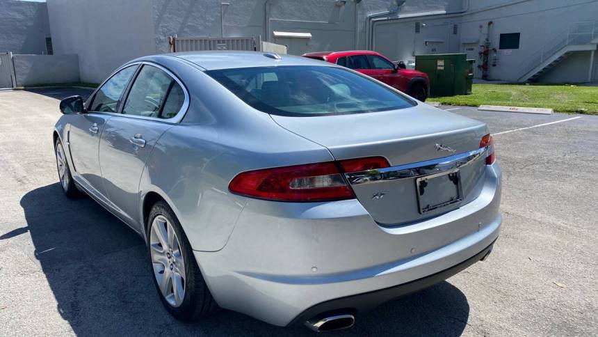 2010 jaguar xf base