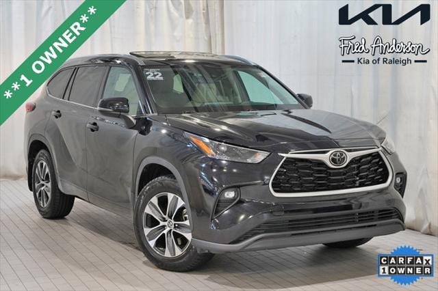 2022 toyota highlander xle
