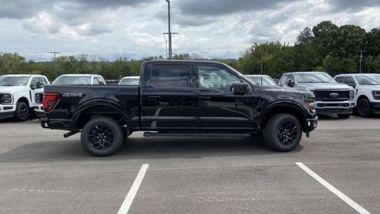 new 2024 ford f-150 xlt supercrew 5.5' box 4wd