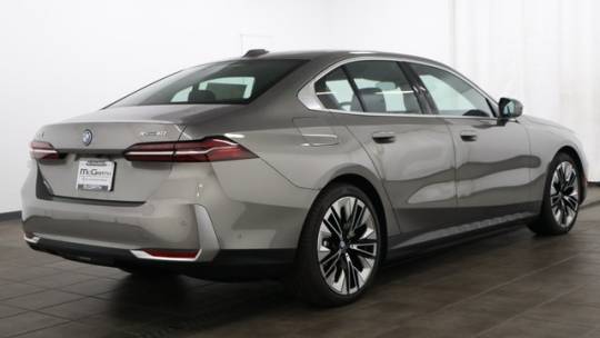2025 BMW i5