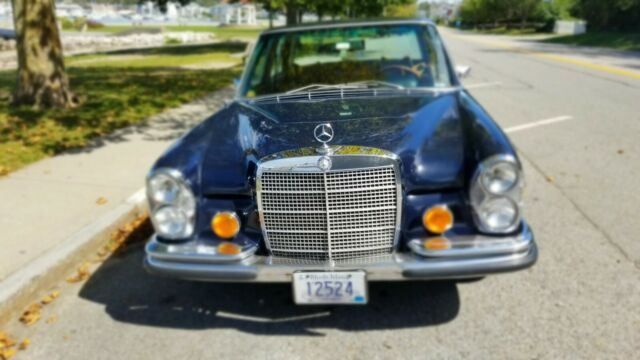 1972 mercedes benz 280 selâ 4.5 l sedan