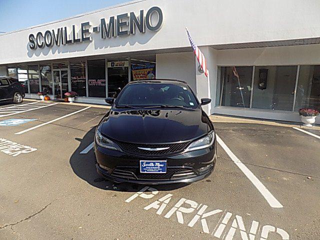 2015 chrysler 200 s