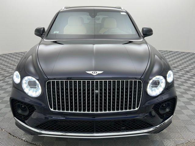 2023 bentley bentayga azure
