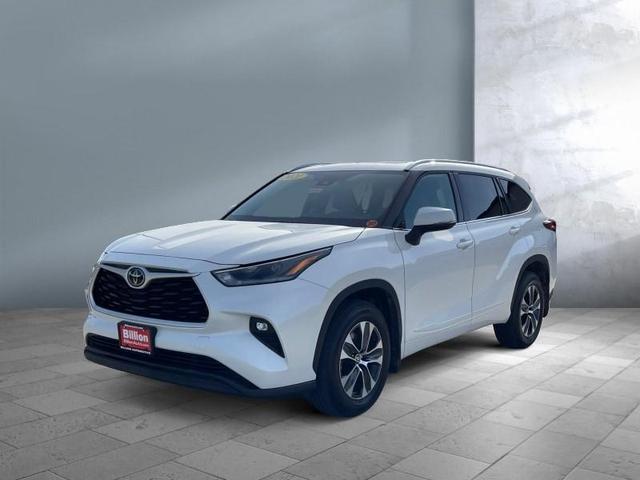 2021 toyota highlander xle