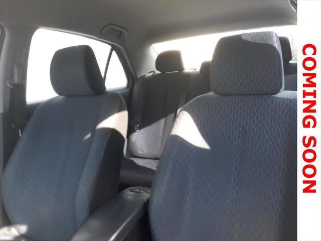 2011 toyota yaris base