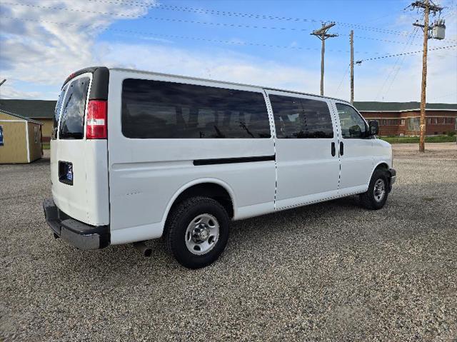 2019 chevrolet express 3500 lt