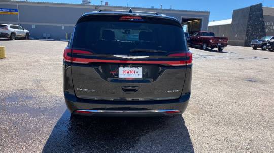 2022 Chrysler Pacifica