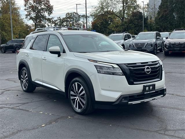 2023 nissan pathfinder platinum