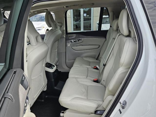 2021 volvo xc90 recharge plug-in hybrid t8 inscription 7 passenger