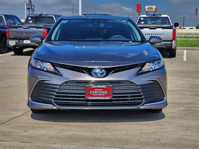 2024 toyota camry le
