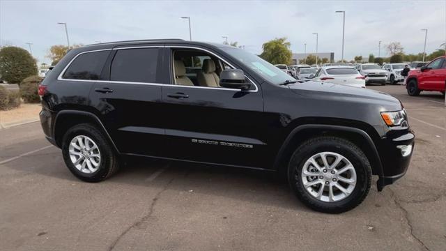 2022 jeep grand cherokee laredo