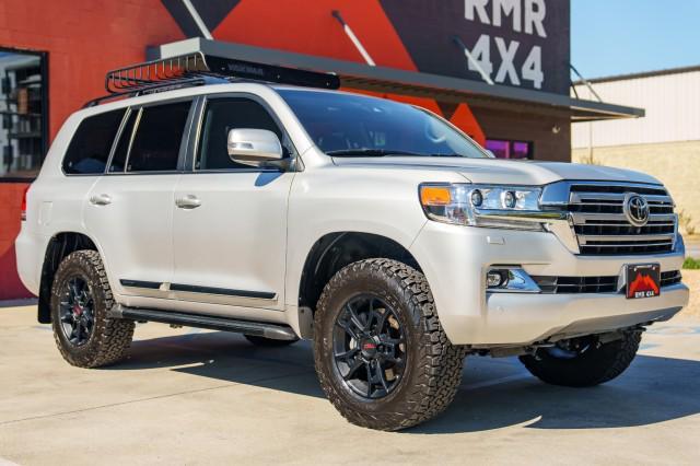 2021 toyota land cruiser base