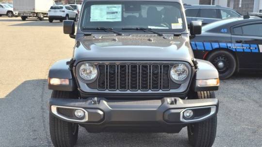 2024 Jeep Gladiator