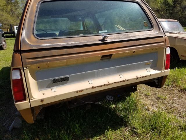 1979 plymouth trail duster sport