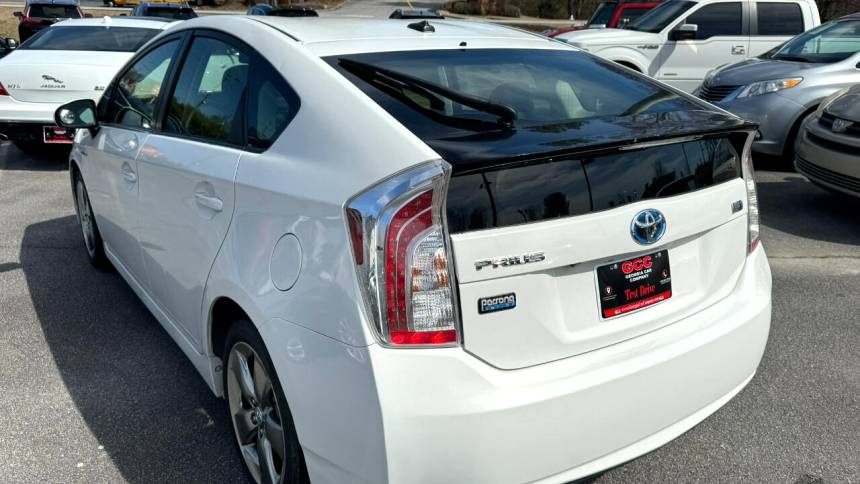 2013 toyota prius one